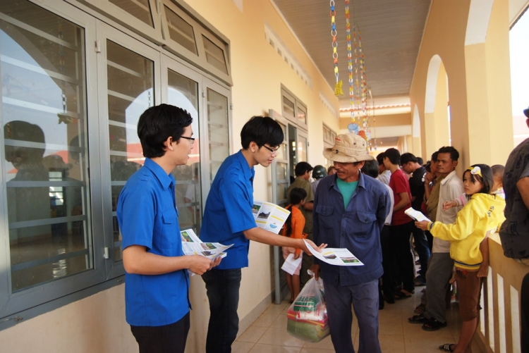 Khám từ thiện 27/1/2013