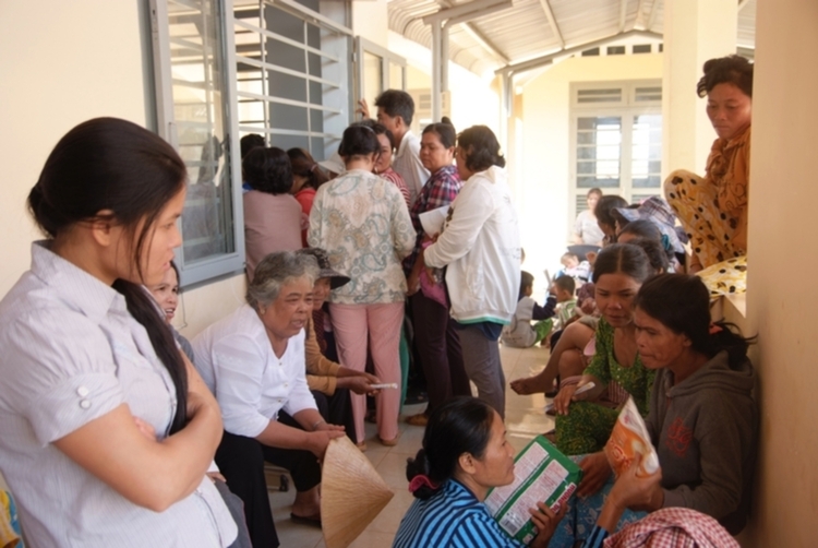 Khám từ thiện 27/1/2013 Khám từ thiện 27/1/2013