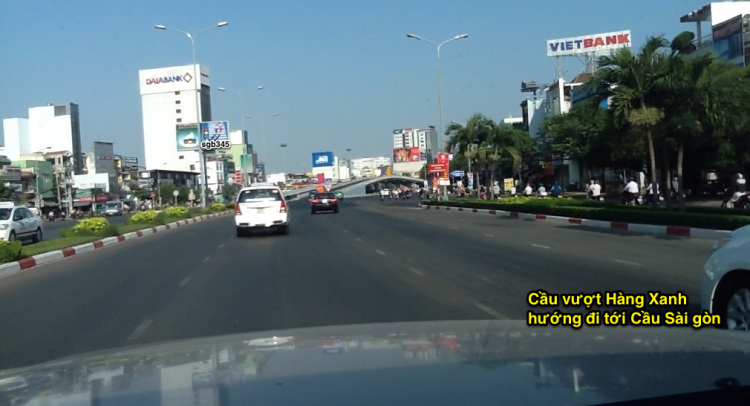 Lưu thông qua gầm Cầu vượt Hàng Xanh cũng thật đơn giản