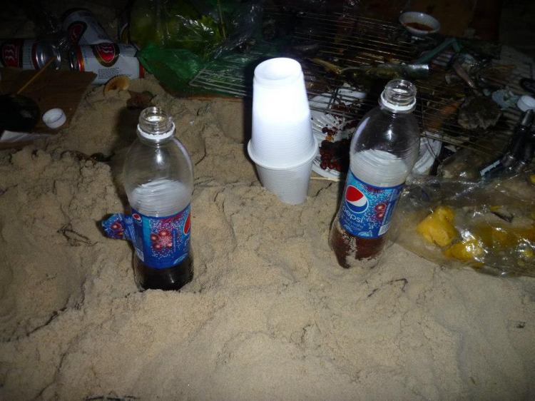Du ngoạn trên biển bằng xuồng phao bơm hơi. Du ngoạn trên biển bằng xuồng phao bơm hơi.