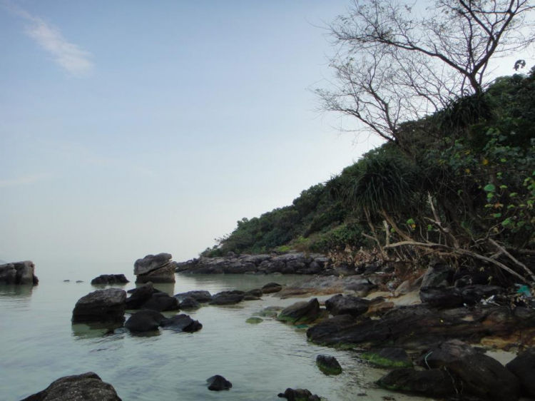 Du ngoạn trên biển bằng xuồng phao bơm hơi. Du ngoạn trên biển bằng xuồng phao bơm hơi.