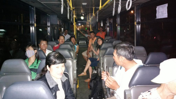 Du ngoạn trên biển bằng xuồng phao bơm hơi. Du ngoạn trên biển bằng xuồng phao bơm hơi.