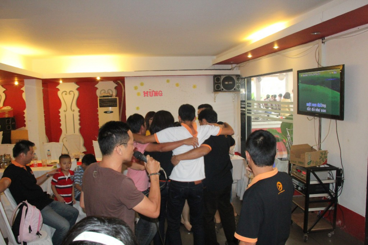"S.O.S tất niên 2012, tân niên 2013" xin mời họp mặt! "S.O.S tất niên 2012, tân niên 2013" xin mời họp mặt!