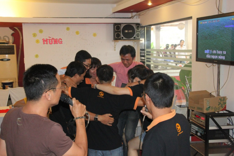 "S.O.S tất niên 2012, tân niên 2013" xin mời họp mặt! "S.O.S tất niên 2012, tân niên 2013" xin mời họp mặt!