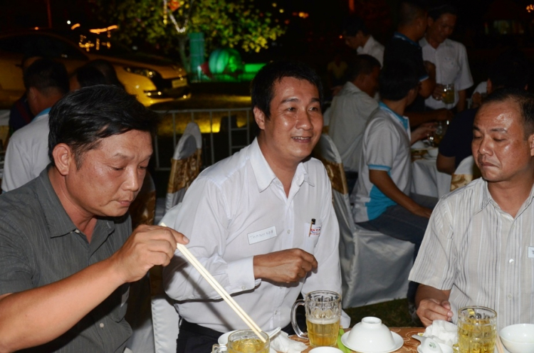 Hình ảnh buổi OFF TẤT NIÊN NĂM CON RỒNG (22 tháng chạp năm nhâm thìn) Hình ảnh buổi OFF TẤT NIÊN NĂM CON RỒNG (22 tháng chạp năm nhâm thìn)
