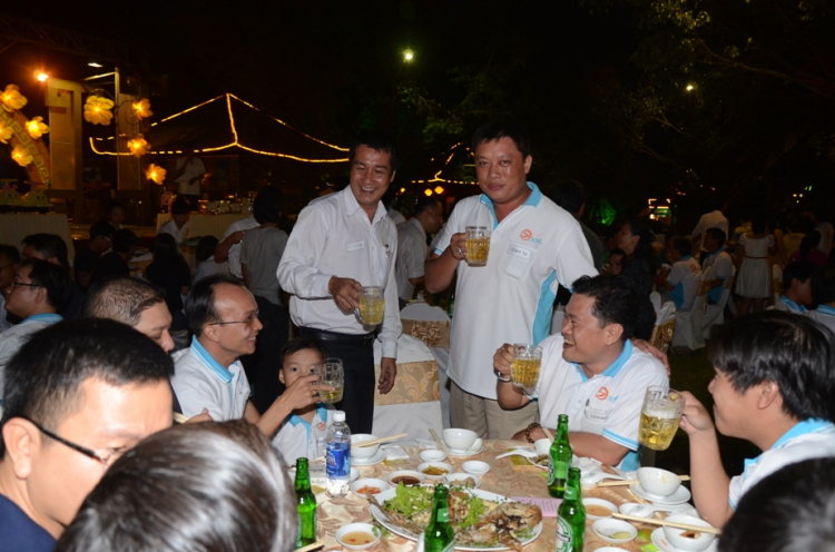 Hình ảnh buổi OFF TẤT NIÊN NĂM CON RỒNG (22 tháng chạp năm nhâm thìn) Hình ảnh buổi OFF TẤT NIÊN NĂM CON RỒNG (22 tháng chạp năm nhâm thìn)