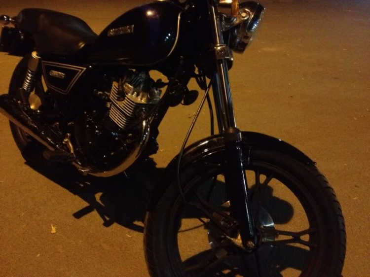 Honda CG125 hoặc CB125 lên dáng Triumph Bonneville Honda CG125 hoặc CB125 lên dáng Triumph Bonneville