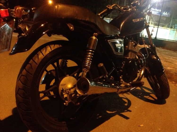 Honda CG125 hoặc CB125 lên dáng Triumph Bonneville Honda CG125 hoặc CB125 lên dáng Triumph Bonneville