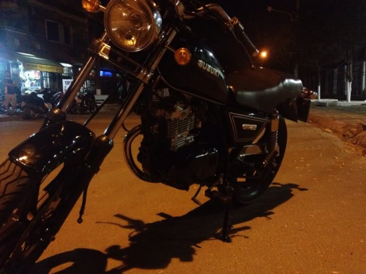 Honda CG125 hoặc CB125 lên dáng Triumph Bonneville Honda CG125 hoặc CB125 lên dáng Triumph Bonneville