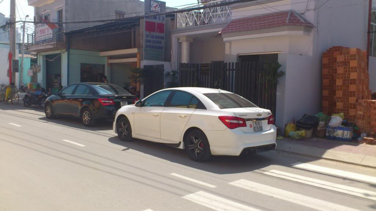 xin tư vấn xe cruze 1.6 LS