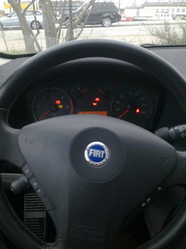 Em vừa mới cưới một em Fiat Em vừa mới cưới một em Fiat