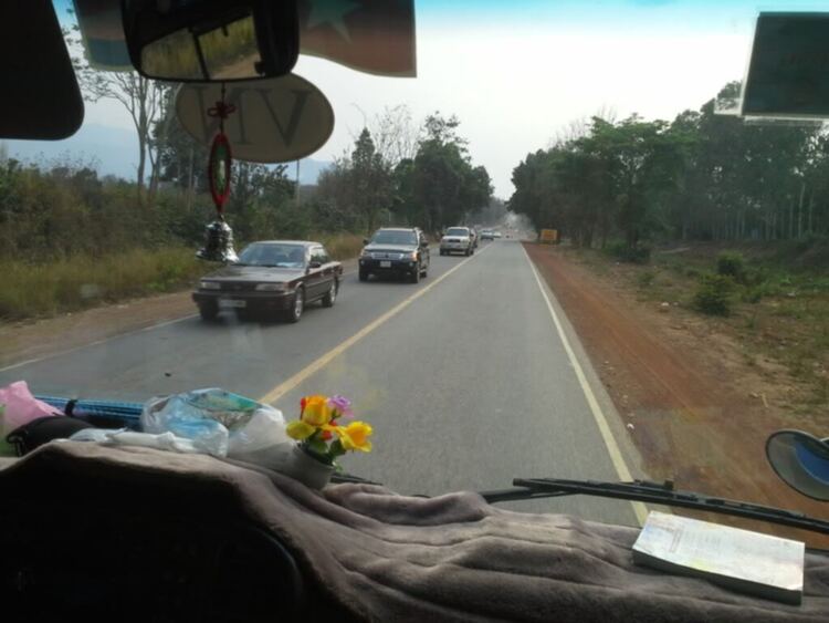 Xóm nhà lá du xuân 2013 miền Trung và Tây Nguyên.