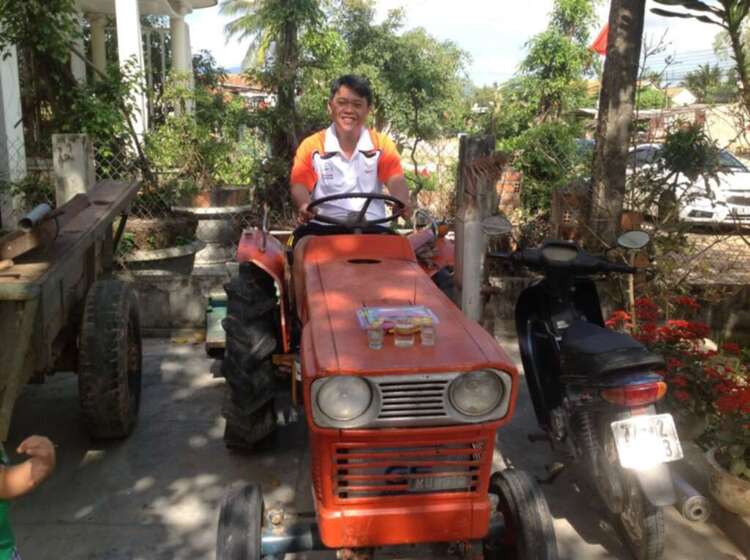 Xóm nhà lá du xuân 2013 miền Trung và Tây Nguyên.