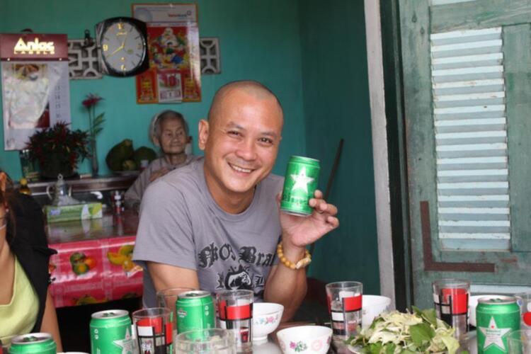 Xóm nhà lá du xuân 2013 miền Trung và Tây Nguyên. Xóm nhà lá du xuân 2013 miền Trung và Tây Nguyên.