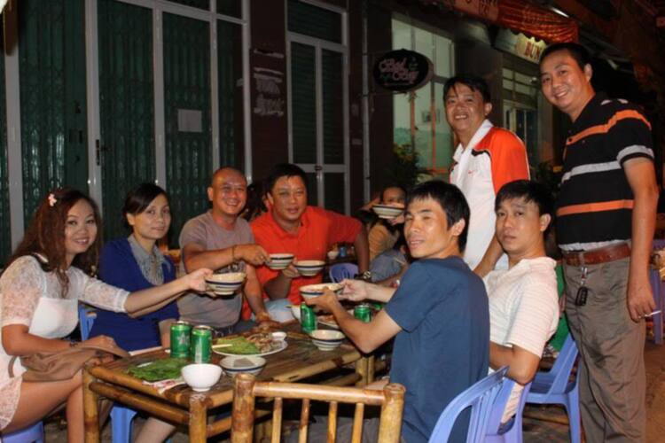Xóm nhà lá du xuân 2013 miền Trung và Tây Nguyên. Xóm nhà lá du xuân 2013 miền Trung và Tây Nguyên.