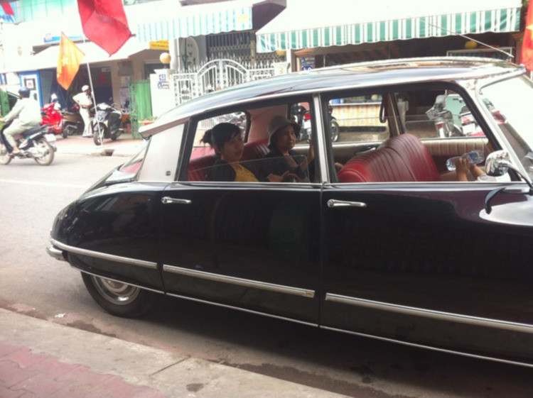 Citroën DS 21 | Chiếc thàm bay trên đường Citroën DS 21 | Chiếc thàm bay trên đường