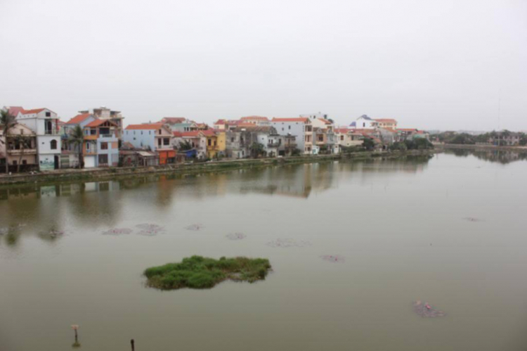 Xóm nhà lá du xuân 2013 miền Trung và Tây Nguyên.