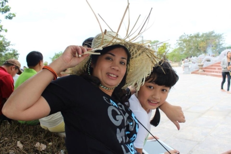 Xóm nhà lá du xuân 2013 miền Trung và Tây Nguyên.