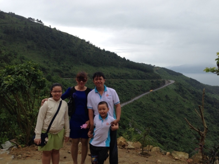 Xóm nhà lá du xuân 2013 miền Trung và Tây Nguyên.