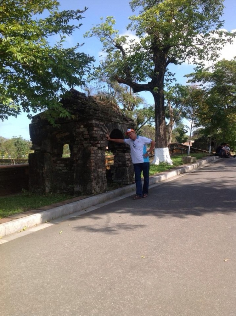 Xóm nhà lá du xuân 2013 miền Trung và Tây Nguyên.