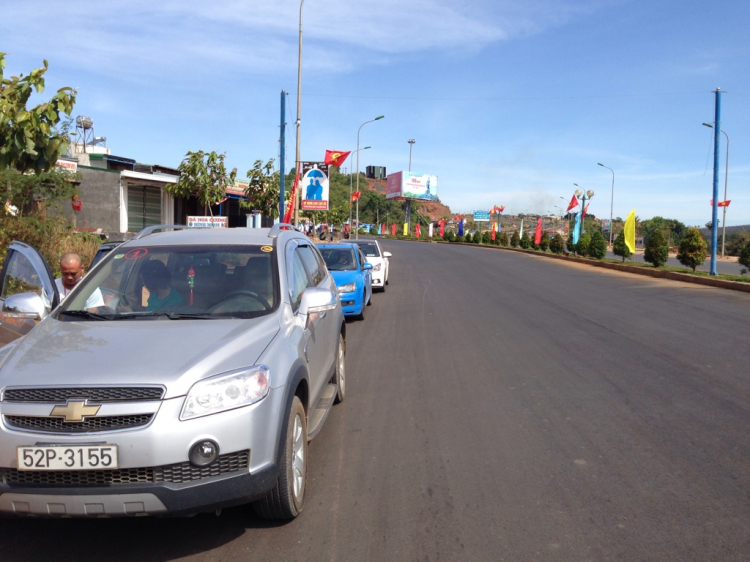 Xóm nhà lá du xuân 2013 miền Trung và Tây Nguyên.