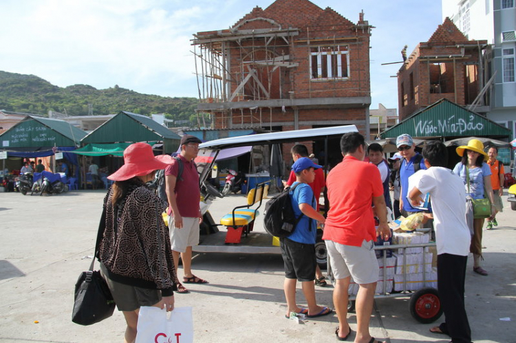 Vài hình ảnh về chuyến đi từ thiện đảo Bình Ba của FFC-29/8-31/8/14.