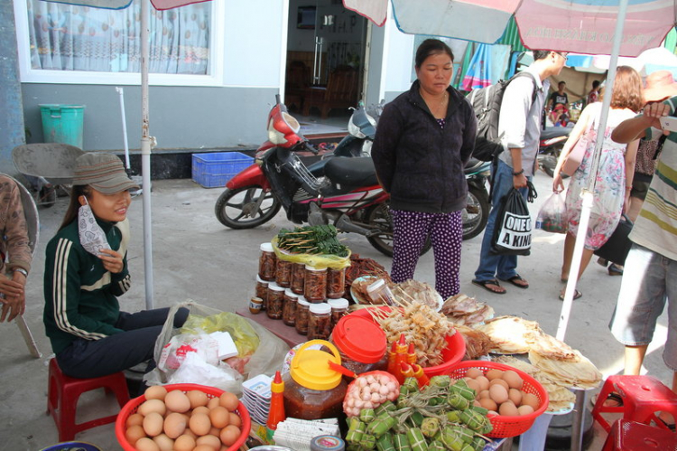 Vài hình ảnh về chuyến đi từ thiện đảo Bình Ba của FFC-29/8-31/8/14.