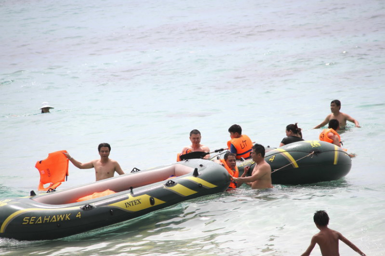 Vài hình ảnh về chuyến đi từ thiện đảo Bình Ba của FFC-29/8-31/8/14.