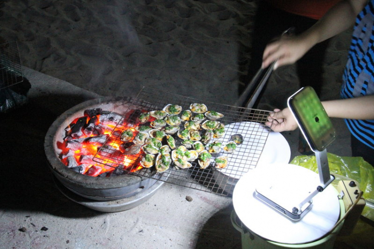 Vài hình ảnh về chuyến đi từ thiện đảo Bình Ba của FFC-29/8-31/8/14. Vài hình ảnh về chuyến đi từ thiện đảo Bình Ba của FFC-29/8-31/8/14.