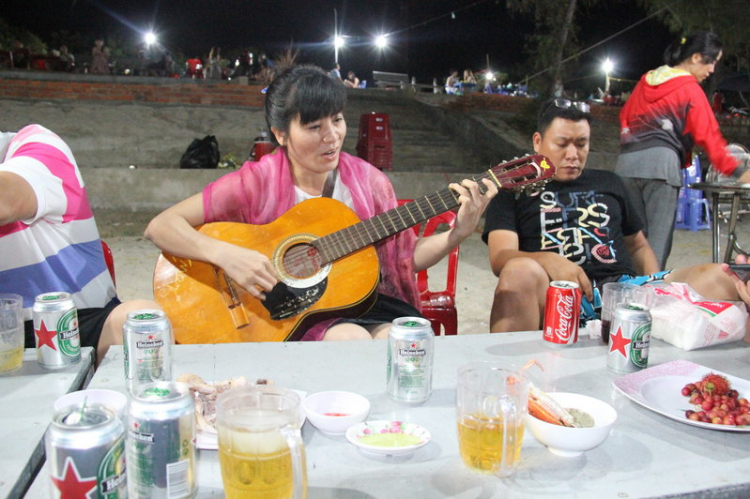 Vài hình ảnh về chuyến đi từ thiện đảo Bình Ba của FFC-29/8-31/8/14. Vài hình ảnh về chuyến đi từ thiện đảo Bình Ba của FFC-29/8-31/8/14.