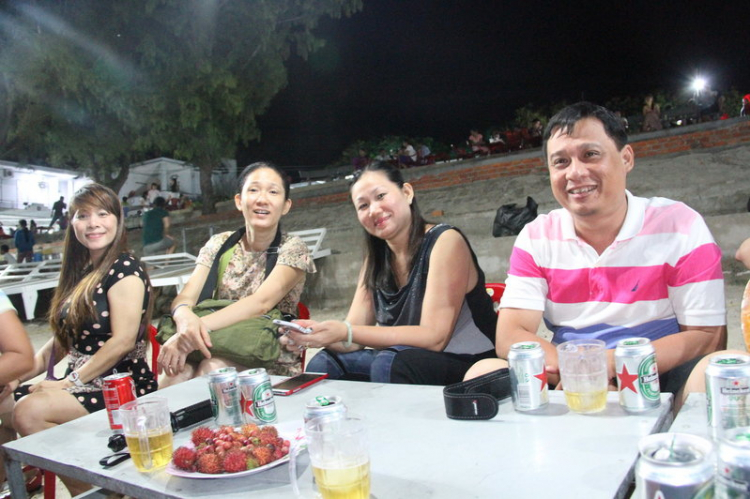 Vài hình ảnh về chuyến đi từ thiện đảo Bình Ba của FFC-29/8-31/8/14. Vài hình ảnh về chuyến đi từ thiện đảo Bình Ba của FFC-29/8-31/8/14.