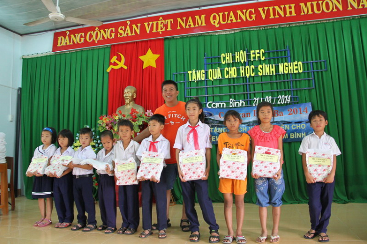 Vài hình ảnh về chuyến đi từ thiện đảo Bình Ba của FFC-29/8-31/8/14.