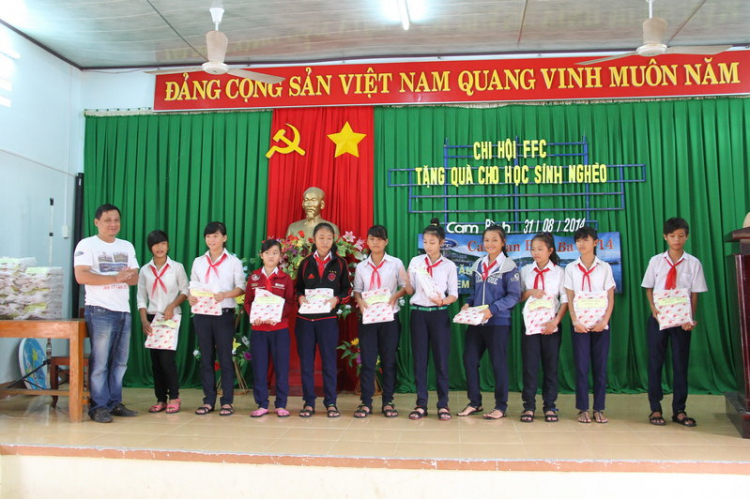 Vài hình ảnh về chuyến đi từ thiện đảo Bình Ba của FFC-29/8-31/8/14.