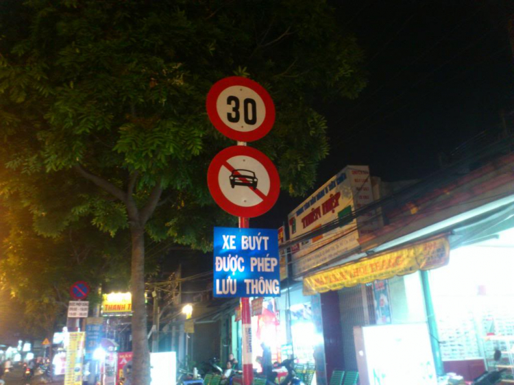 Tỉnh lộ 10 mới đặt bảng chỉ cho 4B chạy 1 chiều hạn chế 30 km cả 2 chiều luôn!
