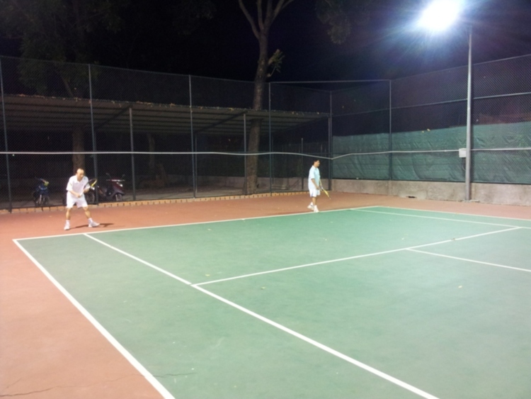 OS.XNL- CLB Tennis Xóm nhà lá