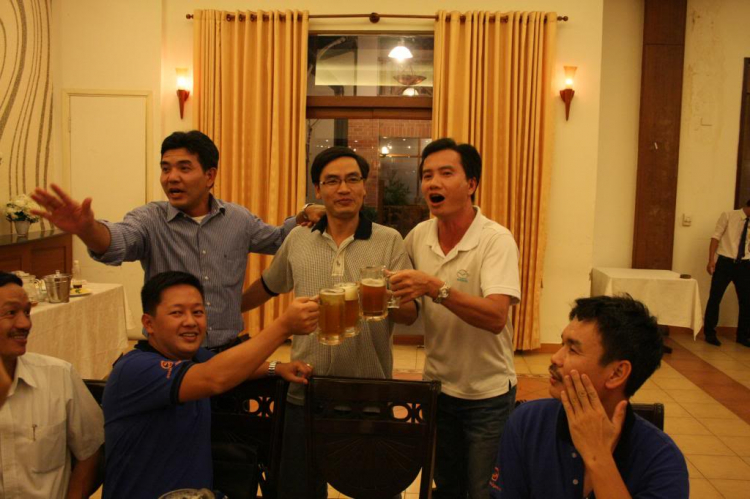 Hình ảnh Tiệc Tân Niên Xuân Quí Tỵ 26-2-2013 Tại NH Lan Anh Hình ảnh Tiệc Tân Niên Xuân Quí Tỵ 26-2-2013 Tại NH Lan Anh