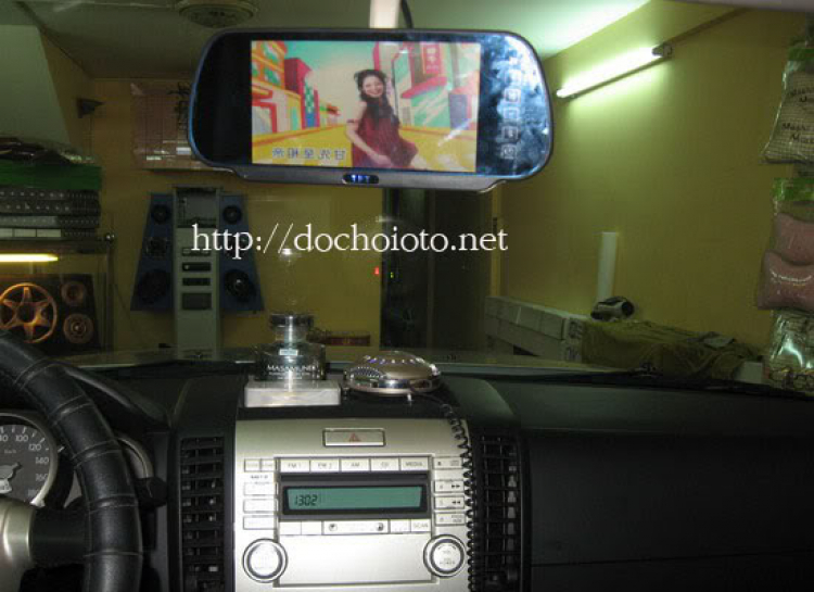 Em cần lắp camera lùi cho civic 1.8mt