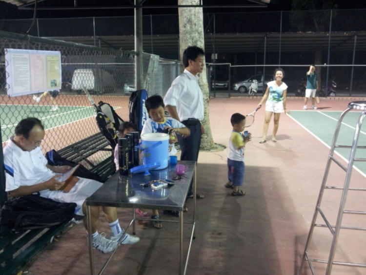 OS.XNL- CLB Tennis Xóm nhà lá OS.XNL- CLB Tennis Xóm nhà lá