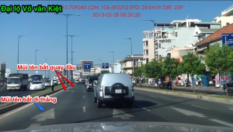 Em bị vịn trên ĐL Đông Tây! Xin chia sẻ! Em bị vịn trên ĐL Đông Tây! Xin chia sẻ!
