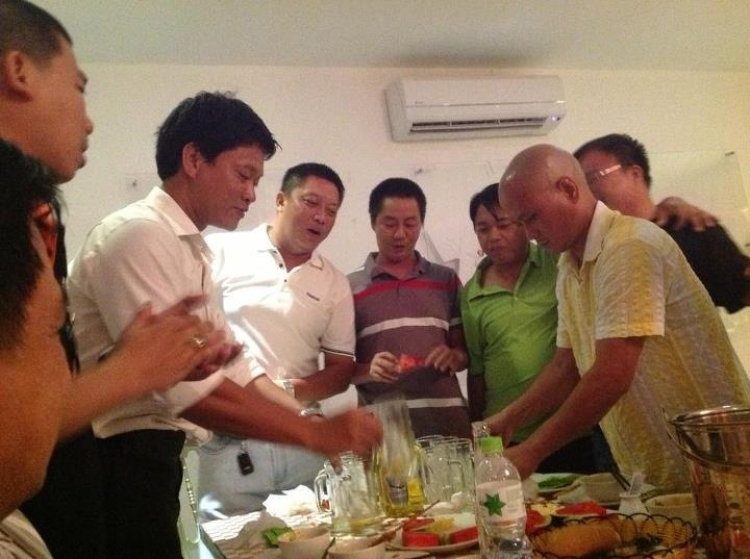 CHÚC MỪNG SINH NHẬT BÁC CHẬM 1SSSSSSSSSS