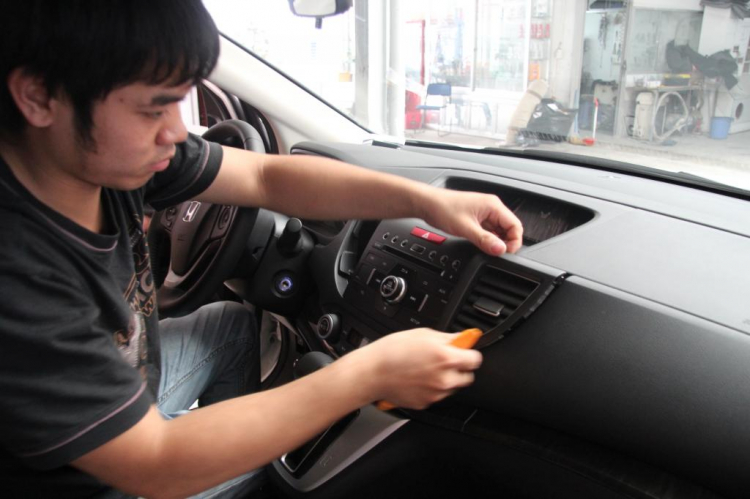 Nâng cấp DVD và hệ thống âm thanh Honda CRV 2013