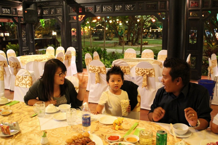 Chào mừng ngày quốc tế Phụ Nữ - 08/03/2013-Vườn ẩm thực Bến Xưa - Q12 Chào mừng ngày quốc tế Phụ Nữ - 08/03/2013-Vườn ẩm thực Bến Xưa - Q12