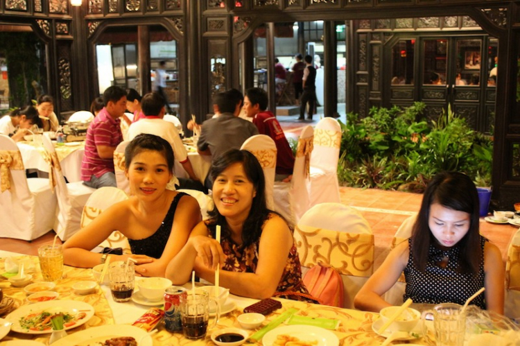 Chào mừng ngày quốc tế Phụ Nữ - 08/03/2013-Vườn ẩm thực Bến Xưa - Q12 Chào mừng ngày quốc tế Phụ Nữ - 08/03/2013-Vườn ẩm thực Bến Xưa - Q12