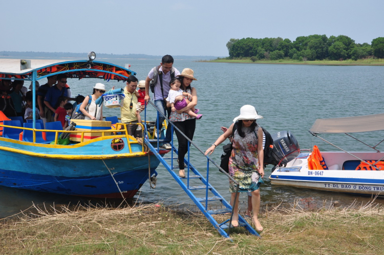 Hình ảnh Off Đảo Ó - Trị An / Các bác MA ghi điểm cho ngày 8/3 của các mợ