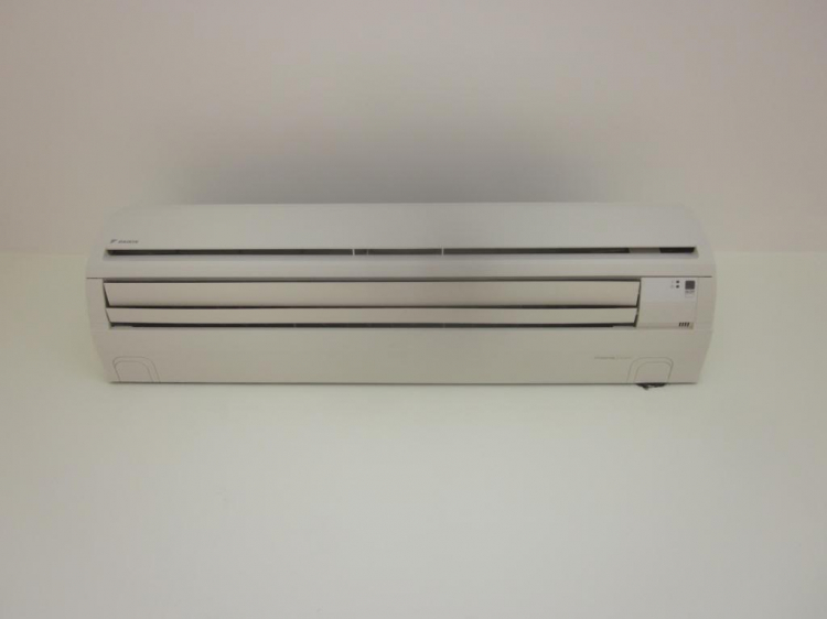 Bác nào sales SG Pear hoặc ở trong SGP giúp em với Bác nào sales SG Pear hoặc ở trong SGP giúp em với