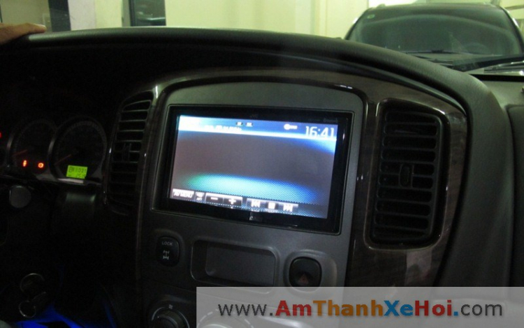 Em vừa cưới Ford Escape 2.3 đời 2004, giúp em với! Em vừa cưới Ford Escape 2.3 đời 2004, giúp em với!
