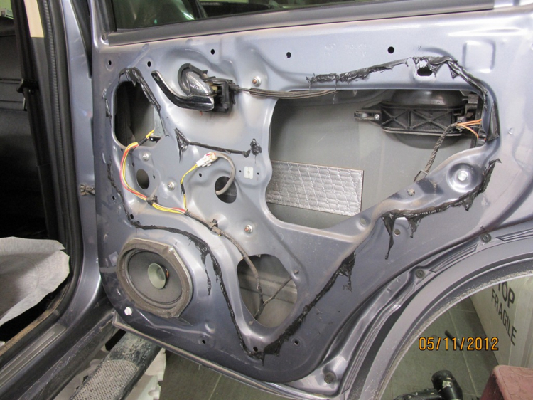 Em vừa cưới Ford Escape 2.3 đời 2004, giúp em với! Em vừa cưới Ford Escape 2.3 đời 2004, giúp em với!
