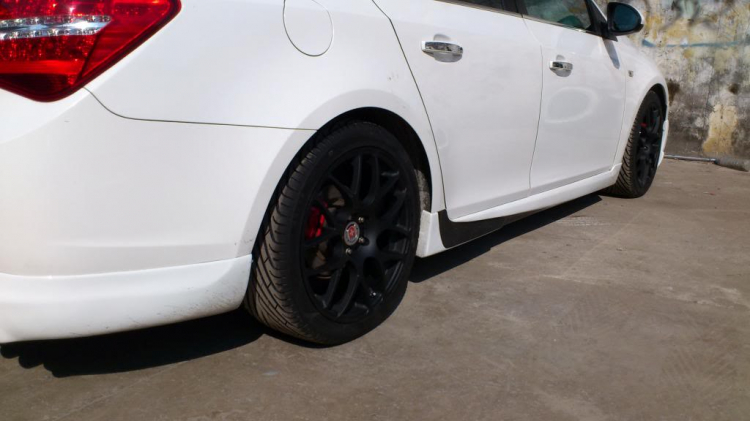 Cruze LTZ with 18 inches wheel and lower spring!clips & h/ảnh tr3,4,giai đoạn 3 nè!