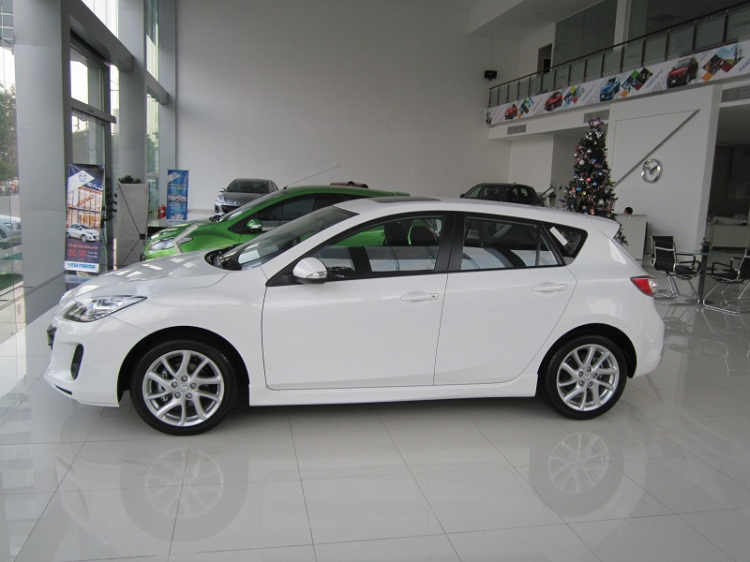 cần tìm Mazda 3- 5 cửa 2011