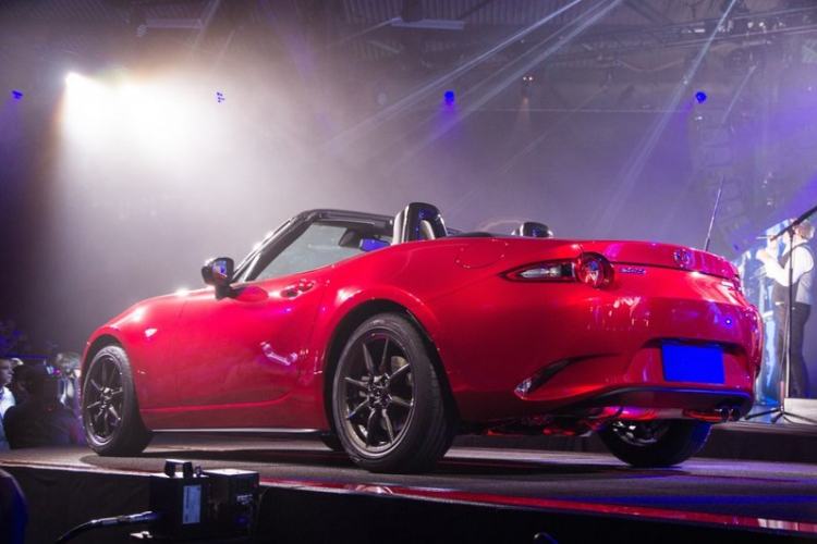 Ra mắt chính thức Mazda MX-5 2016